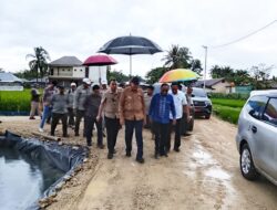 Di Tengah Rintik Hujan, Gubernur Gusnar Ismail Turun Langsung Pastikan Lahan PENAS XVII Siap Digelar