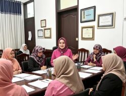 Sukseskan Harganas ke-33 Tahun 2026, Kepala  Dinas Pengendalian Penduduk dan KB Kab. Gorontalo Gelar Rapat Koordinasi Bersama Seluruh Penyuluh KB