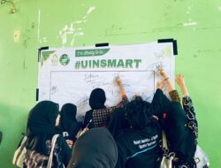Antusiasme Ungkapan Kegembiraan, Mahasiswa Baru UIN Sultan Amai Gorontalo Penuhi Baliho PBAK dengan Tanda Tangan